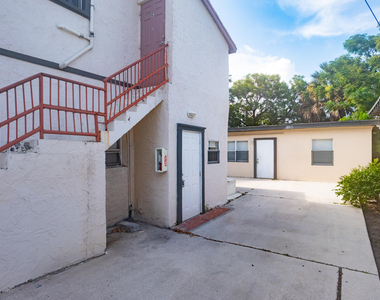 1104 22nd Street - Photo Thumbnail 12