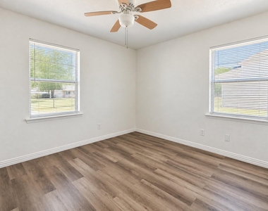 133 Baron Place - Photo Thumbnail 5