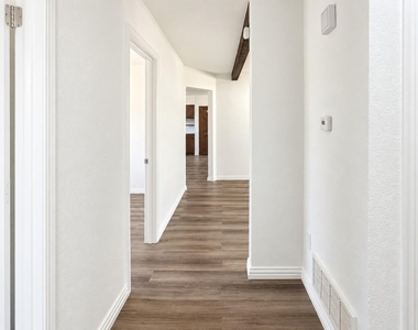 133 Baron Place - Photo Thumbnail 3