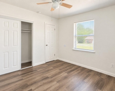 133 Baron Place - Photo Thumbnail 6