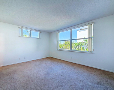 4025 N Federal Highway - Photo Thumbnail 11