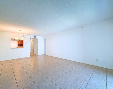 4025 N Federal Highway - Photo Thumbnail 3