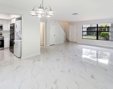 2590 Coral Springs Drive - Photo Thumbnail 8