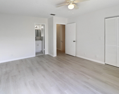 2590 Coral Springs Drive - Photo Thumbnail 15