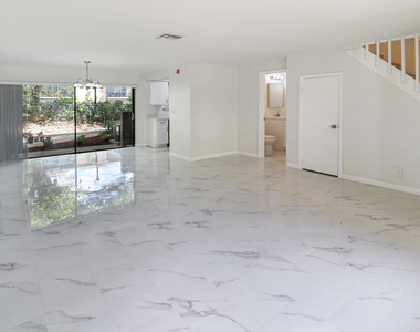 2590 Coral Springs Drive - Photo Thumbnail 9