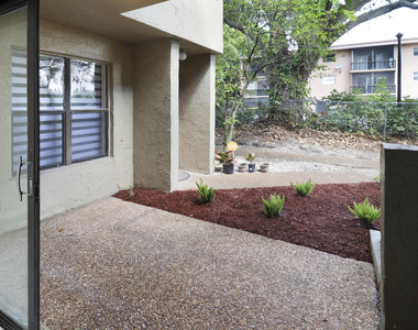 2590 Coral Springs Drive - Photo Thumbnail 25