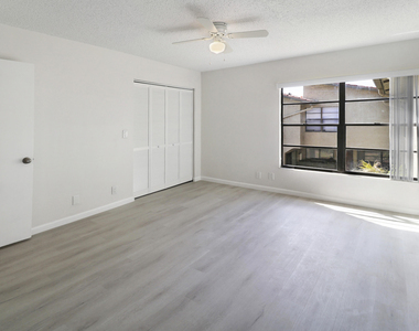 2590 Coral Springs Drive - Photo Thumbnail 16