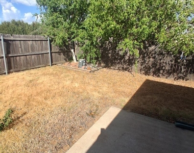 1123 Greenview Lane - Photo Thumbnail 25