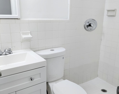 2760 N Dixie Highway - Photo Thumbnail 10