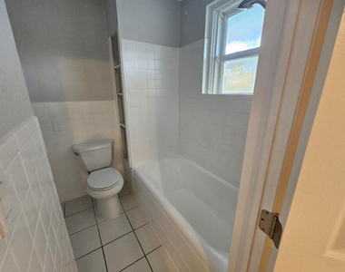 3000 Nw 5th Avenue - Photo Thumbnail 3