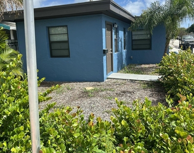 716 3rd Avenue N - Photo Thumbnail 7