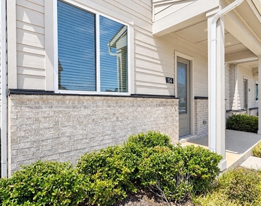 760 W Bedford Euless Road - Photo Thumbnail 11