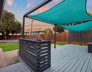 10922 Ferndale Road - Photo Thumbnail 4