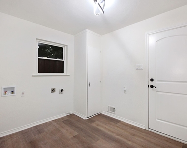 10922 Ferndale Road - Photo Thumbnail 23