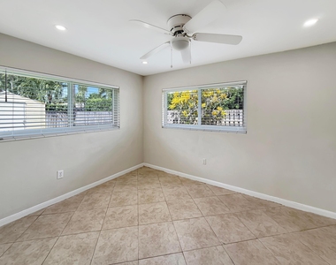 1321 Ne 46th Street - Photo Thumbnail 15