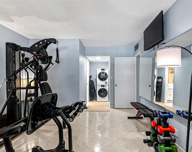 3151 S Palm Aire Drive - Photo Thumbnail 32