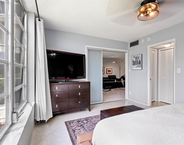 3151 S Palm Aire Drive - Photo Thumbnail 18