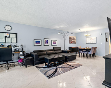 3151 S Palm Aire Drive - Photo Thumbnail 6