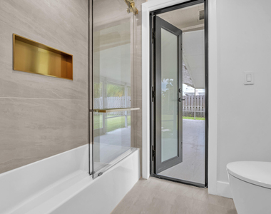 8411 Sw 57th Street - Photo Thumbnail 23
