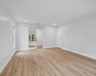 8411 Sw 57th Street - Photo Thumbnail 17