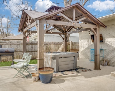 2822 Materhorn Drive - Photo Thumbnail 11