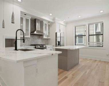 6346 Oriole Drive - Photo Thumbnail 9
