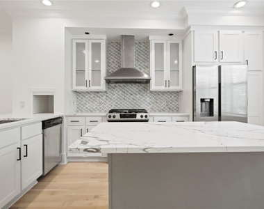 6346 Oriole Drive - Photo Thumbnail 10