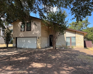 1707 Aurora Drive - Photo Thumbnail 2