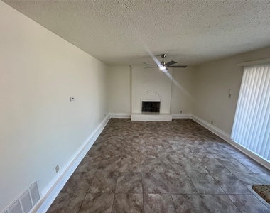 1707 Aurora Drive - Photo Thumbnail 11