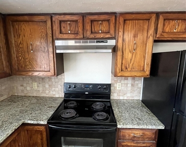 1707 Aurora Drive - Photo Thumbnail 10