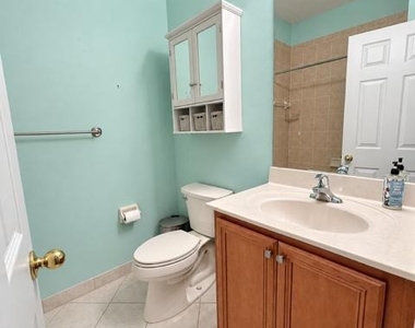 1571 Se Hampshire Way - Photo Thumbnail 11
