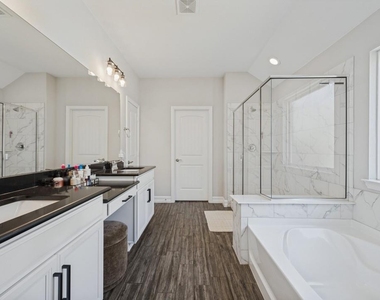 3612 Lillian Court - Photo Thumbnail 6