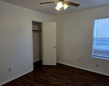 5108 Waterford Drive - Photo Thumbnail 24