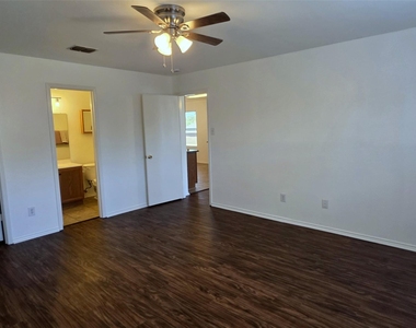 5108 Waterford Drive - Photo Thumbnail 12