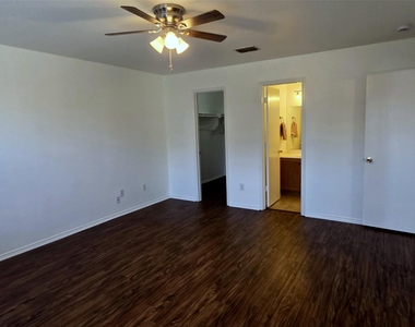 5108 Waterford Drive - Photo Thumbnail 15