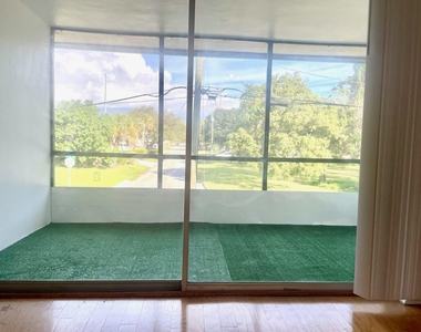 2302 Sunrise Boulevard - Photo Thumbnail 5