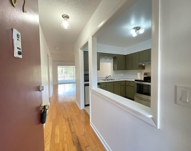 2302 Sunrise Boulevard - Photo Thumbnail 3