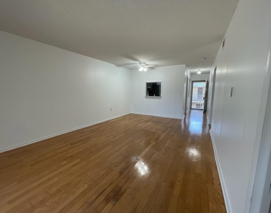 2302 Sunrise Boulevard - Photo Thumbnail 4