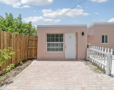 711 4th Avenue S - Photo Thumbnail 10