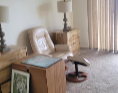 3027 Lincoln B - Photo Thumbnail 5