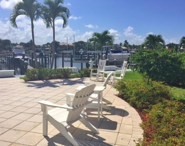 312 Bay Colony Drive N - Photo Thumbnail 23