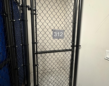 312 Bay Colony Drive N - Photo Thumbnail 15