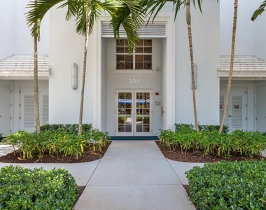 312 Bay Colony Drive N - Photo Thumbnail 12