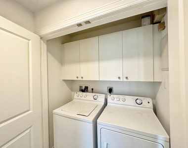 312 Bay Colony Drive N - Photo Thumbnail 11