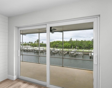 200 N El Mar Drive - Photo Thumbnail 6