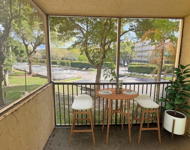 8343 Lake Drive - Photo Thumbnail 12