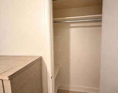 175 E 24th Street - Photo Thumbnail 20