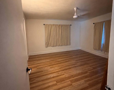 175 E 24th Street - Photo Thumbnail 14