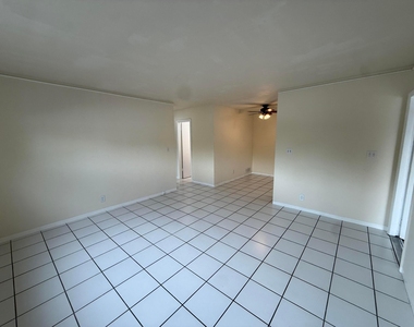 909 Se 14th Court - Photo Thumbnail 13