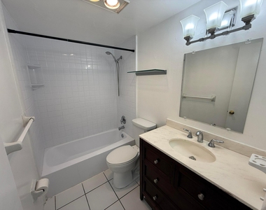 909 Se 14th Court - Photo Thumbnail 8